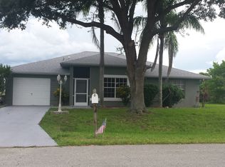 233 Eaglesmere Dr, Lehigh Acres, FL 33936