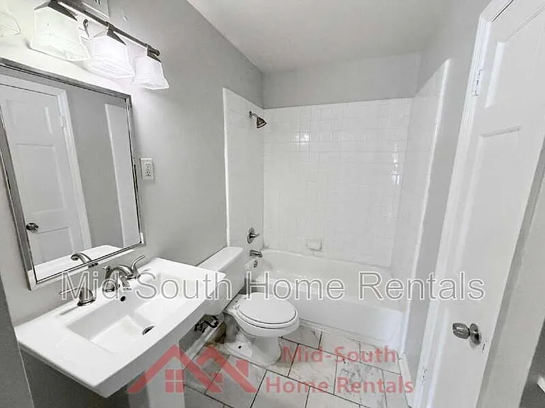 1060 Paul Pl — Photo 17