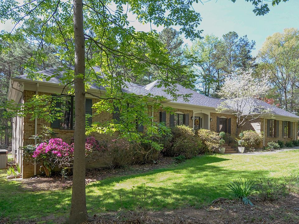 1st image of 9206 Hampton Oaks Ln