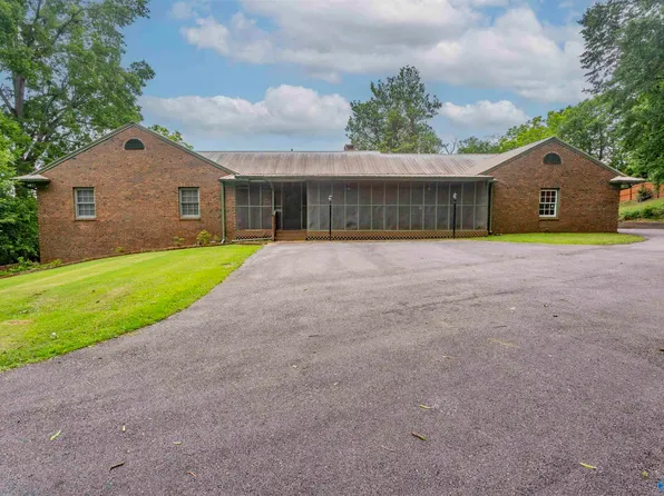 1520 1st Ave N, Pell City, AL 35125