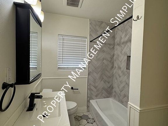 4th image of 11719 Smith Ave