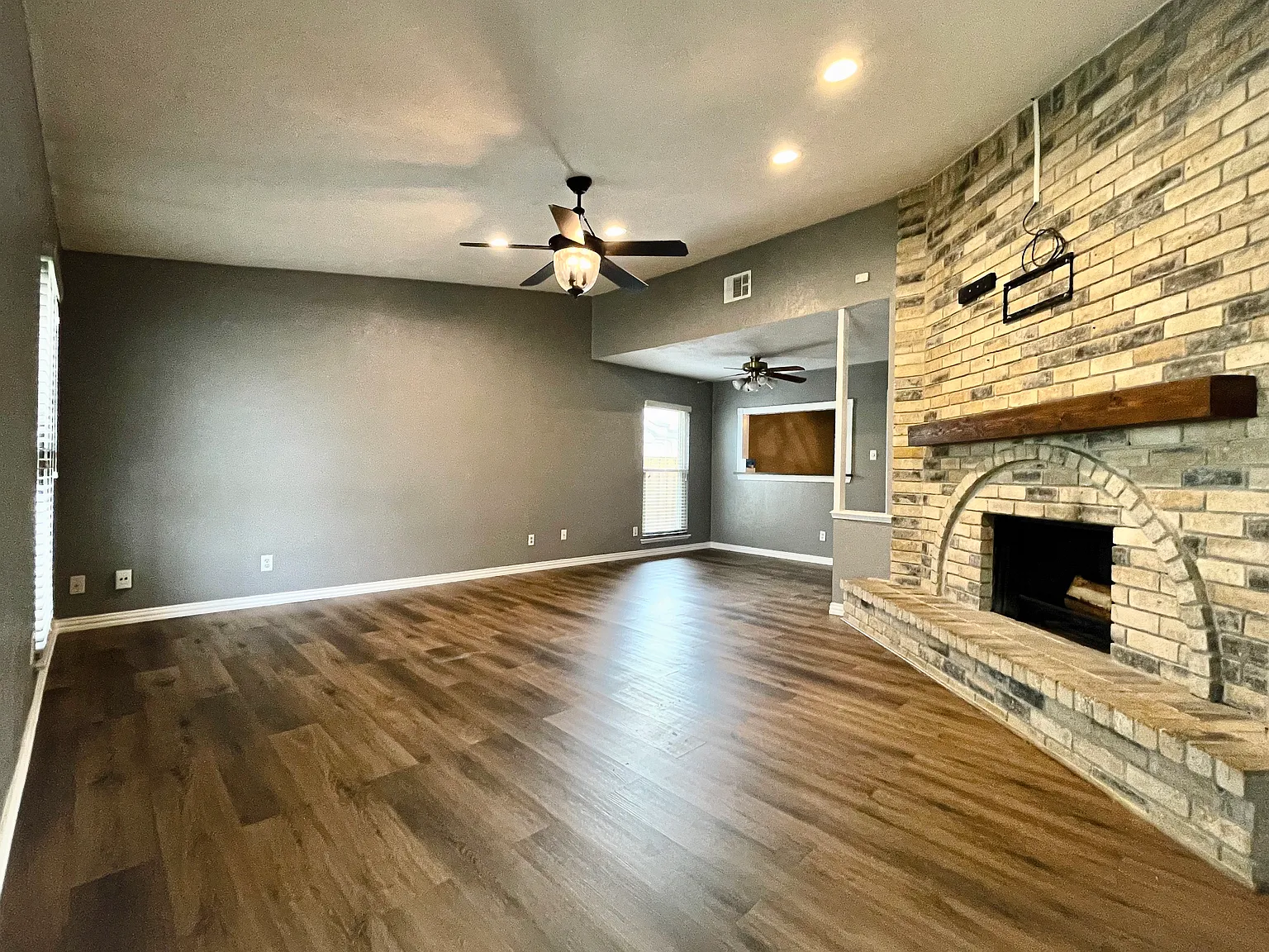 4 bed, 1744 sqft, $2,850 — Photo 2