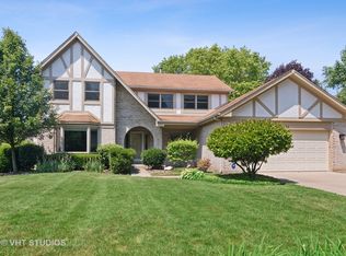 44 Carlyle Ln, Buffalo Grove, IL 60089