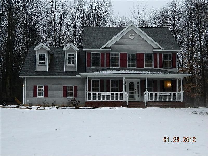 1st image of 670 Pinewood Dr
