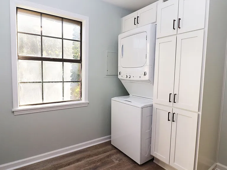 212 N Washington Ave — Photo 6