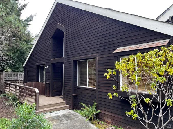 44807 Suntrap Meadow Circle, Mendocino, CA 95460
