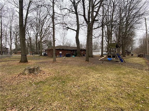 5th image of 2207 Donna Dr