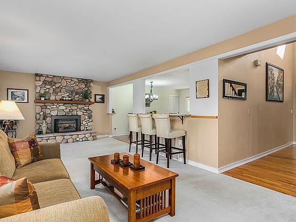 5th image of 5211 236th Ave NE