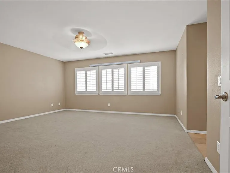 823 Canterbury Ln — Photo 21