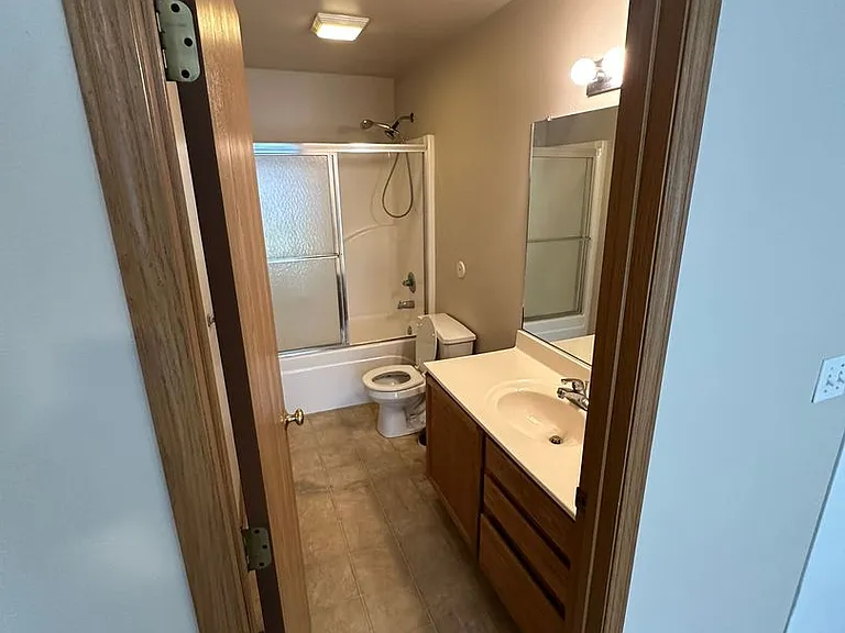 Kruse - 3209-11 Polaris Dr. — Photo 8