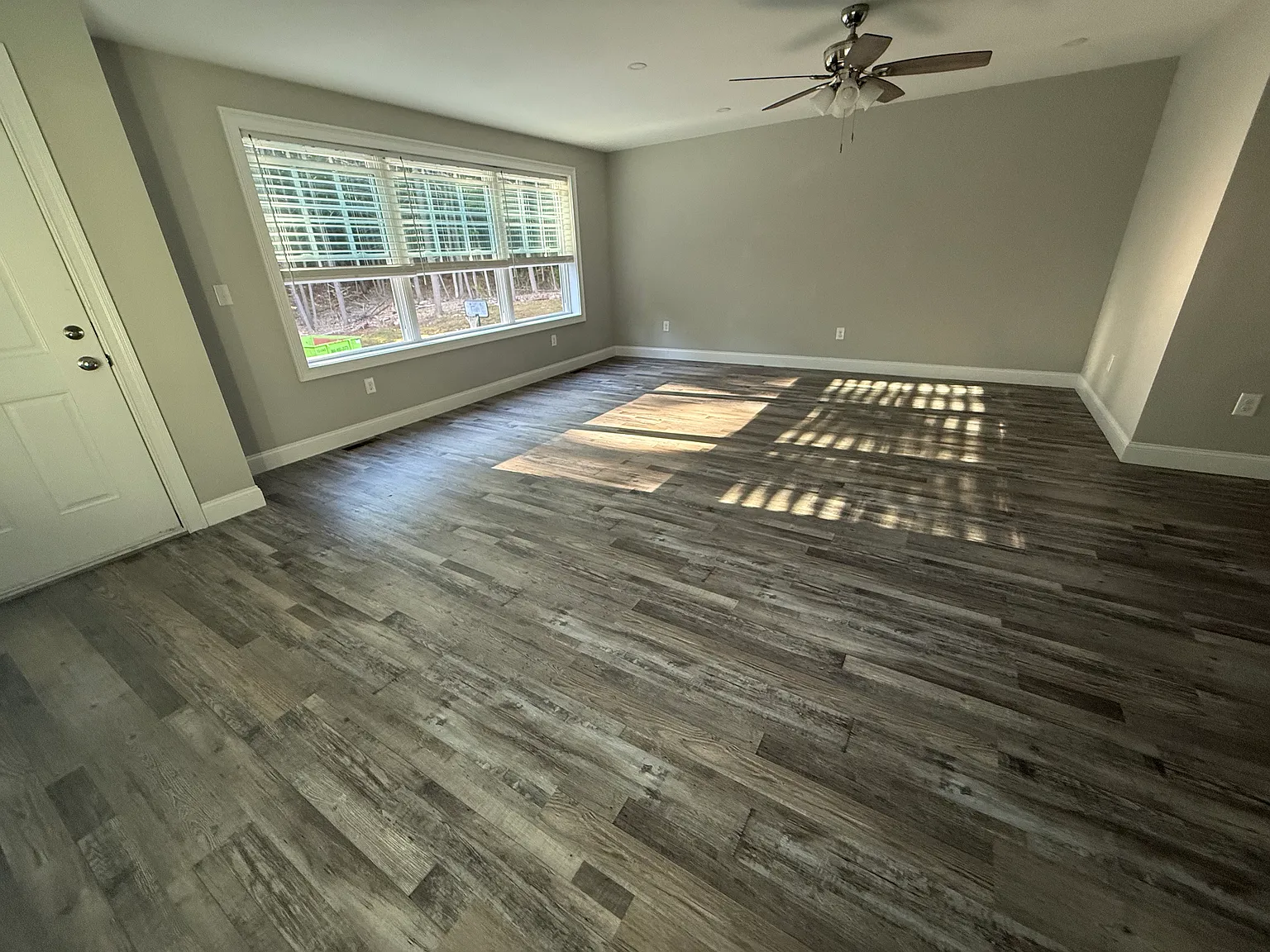 3 bed, 2.5 bath, 1895 sqft, $3,200 — Photo 4