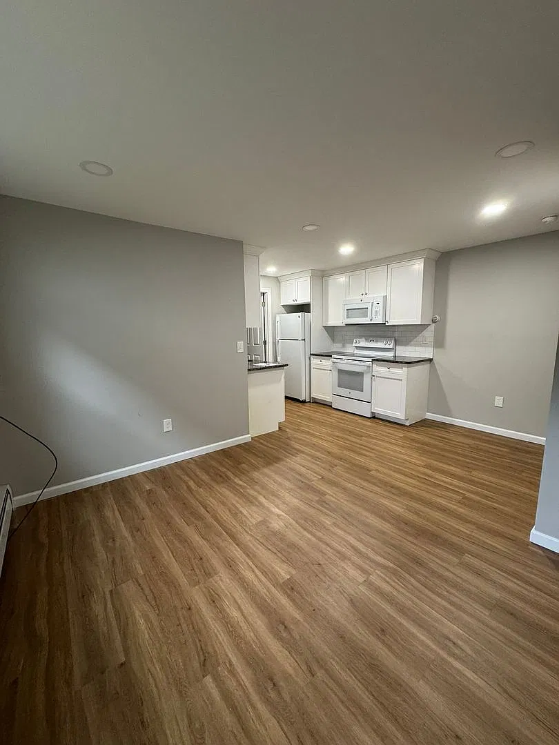 4 Nesbit Ave, — Photo 3
