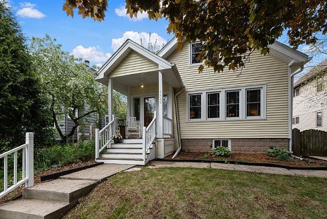 1st image of 4422 N Bartlett Ave