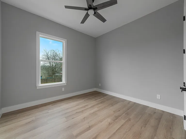 2818 Chicago St — Photo 11
