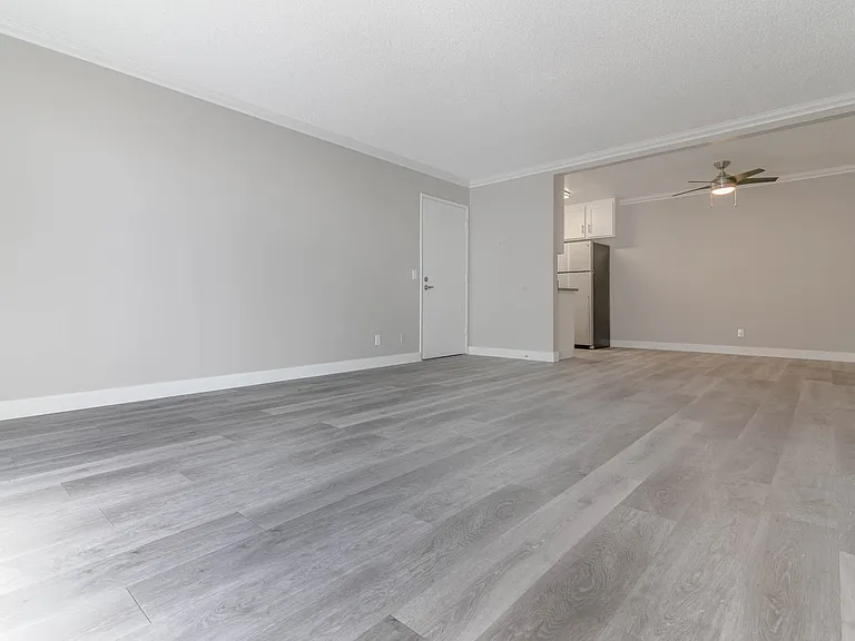 Shoreline Apartments — Photo 20