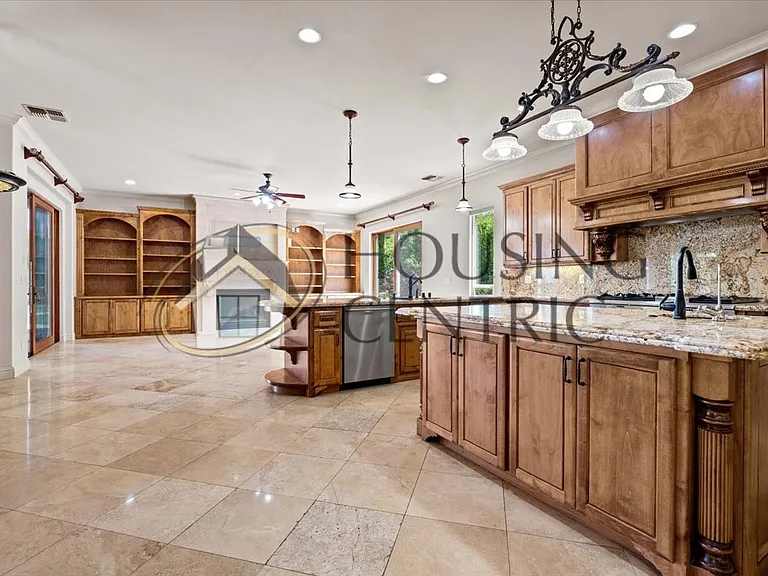 676 Glen Mady Way — Photo 21