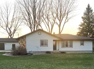 23635 Hogan Ave, Hampton, MN 55031