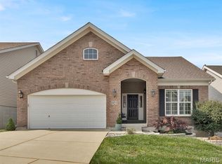 921 Meramec Grove Dr, Ballwin, MO 63021