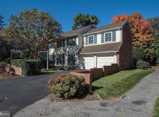 10236 Democracy Ln, Potomac, MD 20854