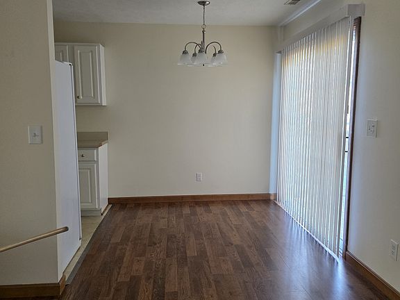 4th image of 2424 Parker Ave #4