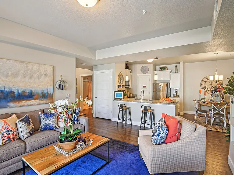 Steeplechase Apartments — Photo 25