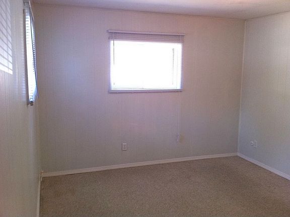 5th image of 2505 N Rosewood Ave