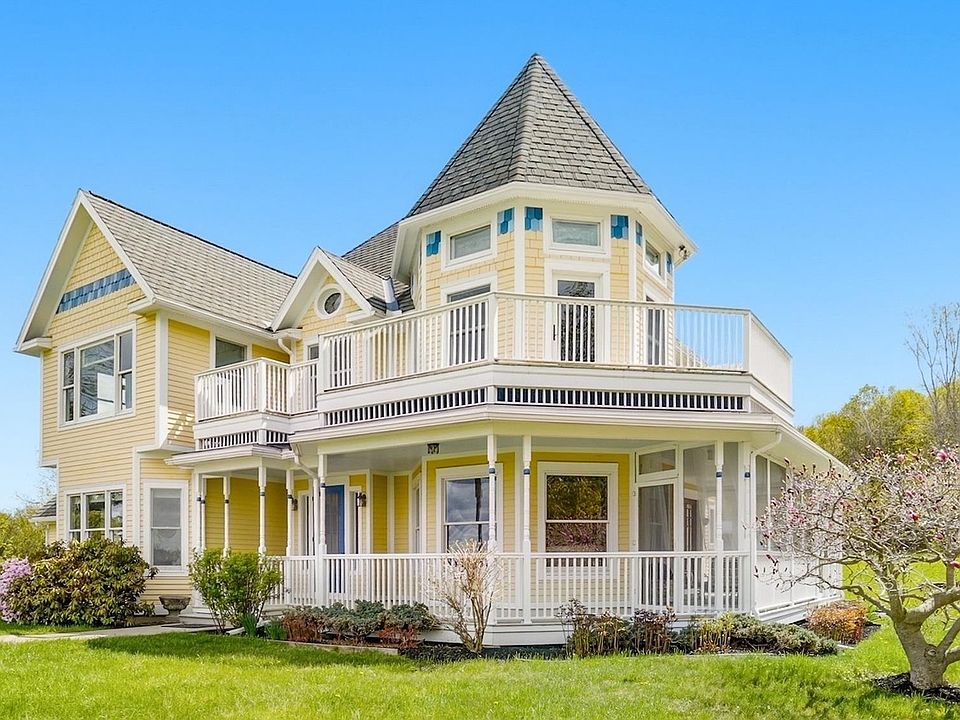 302 Ledge Hill Drive, Saint Albans, VT 05478 | MLS #5088954 | Zillow