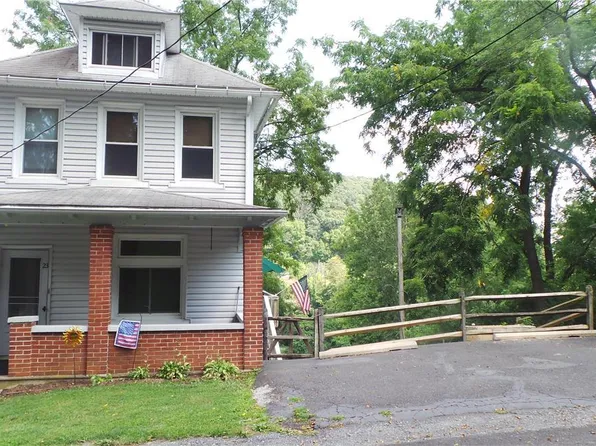 23 Market St, Freemansburg, PA 18017