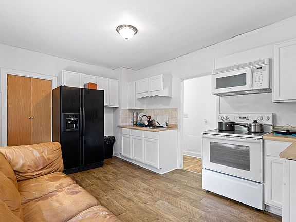 3rd image of 404-406 Milton Ave
