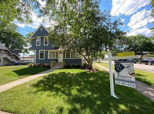 28 Richards St, Geneva, IL 60134