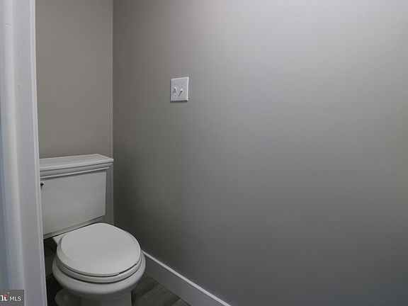 5th image of 126 Day Coach Cir
