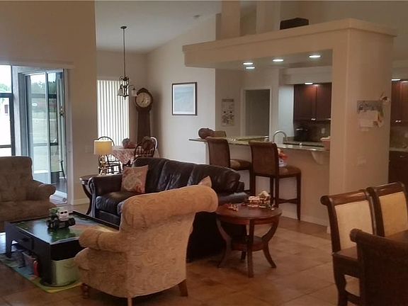 4th image of 16245 Paloma Ct