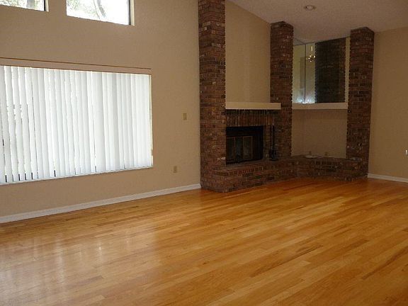 5th image of 1014 Knollwood Ct