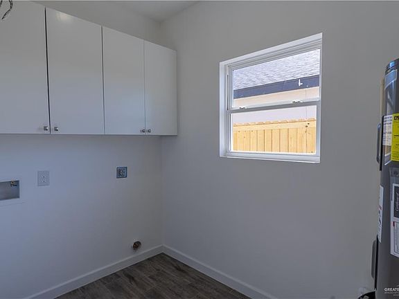 5th image of 10901 Sugar Bear Dr