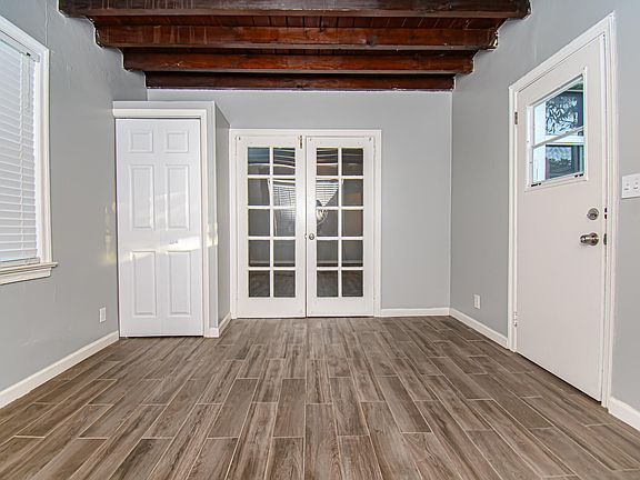 5th image of 317 NE 13th Ave #3