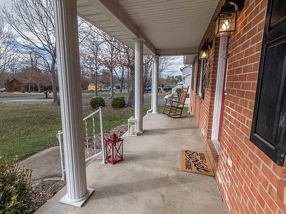 5th image of 254 Cooper Dr