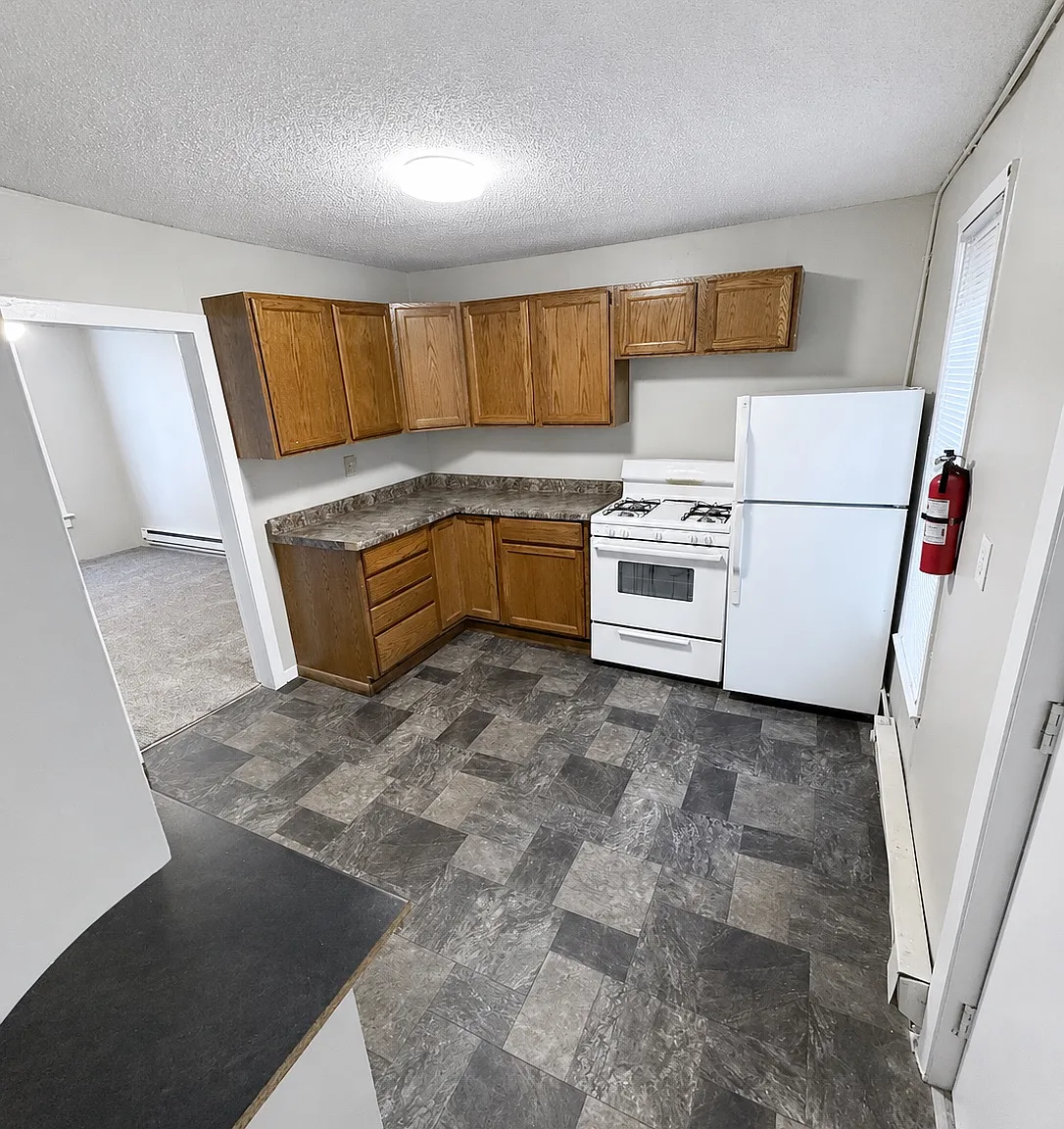 123 E Spring Street — Photo 3