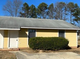 6464 Rockford Dr, Fayetteville, NC 28304