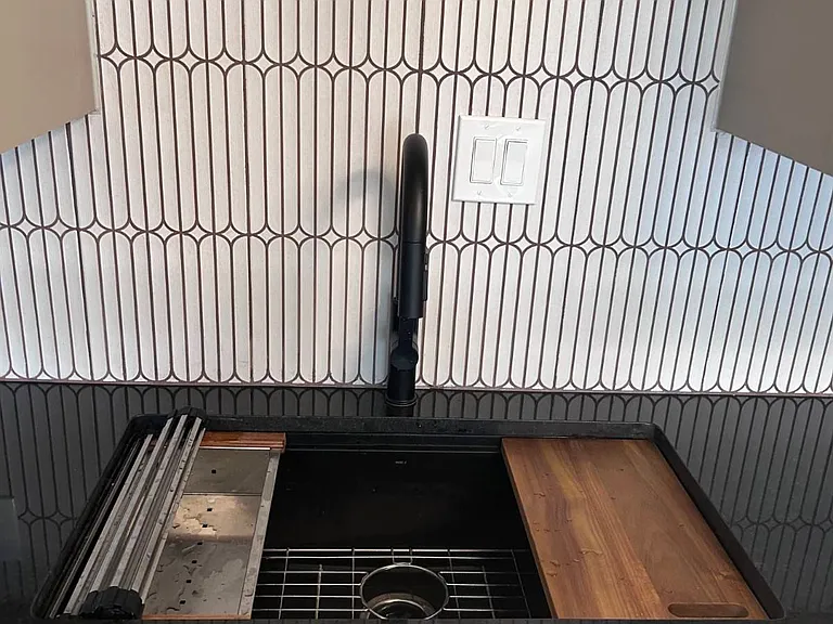314 Beach Ave — Photo 11