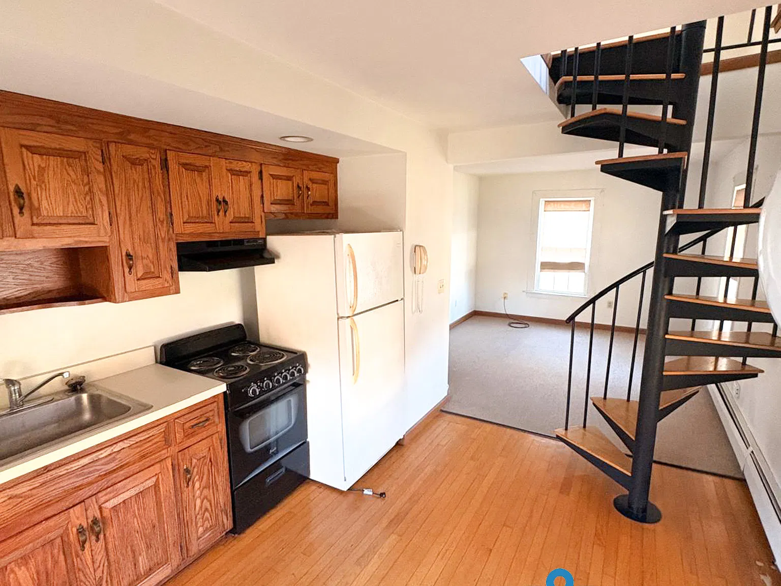 1 bed, 950 sqft, $1,400 — Photo 1