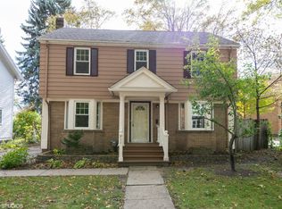 711 Sparrow Ave, Lansing, MI 48910