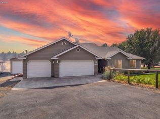 2085 SE Sagebrush Dr, Madras, OR 97741