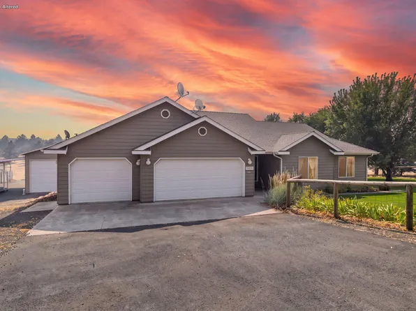2085 SE Sagebrush Dr, Madras, OR 97741