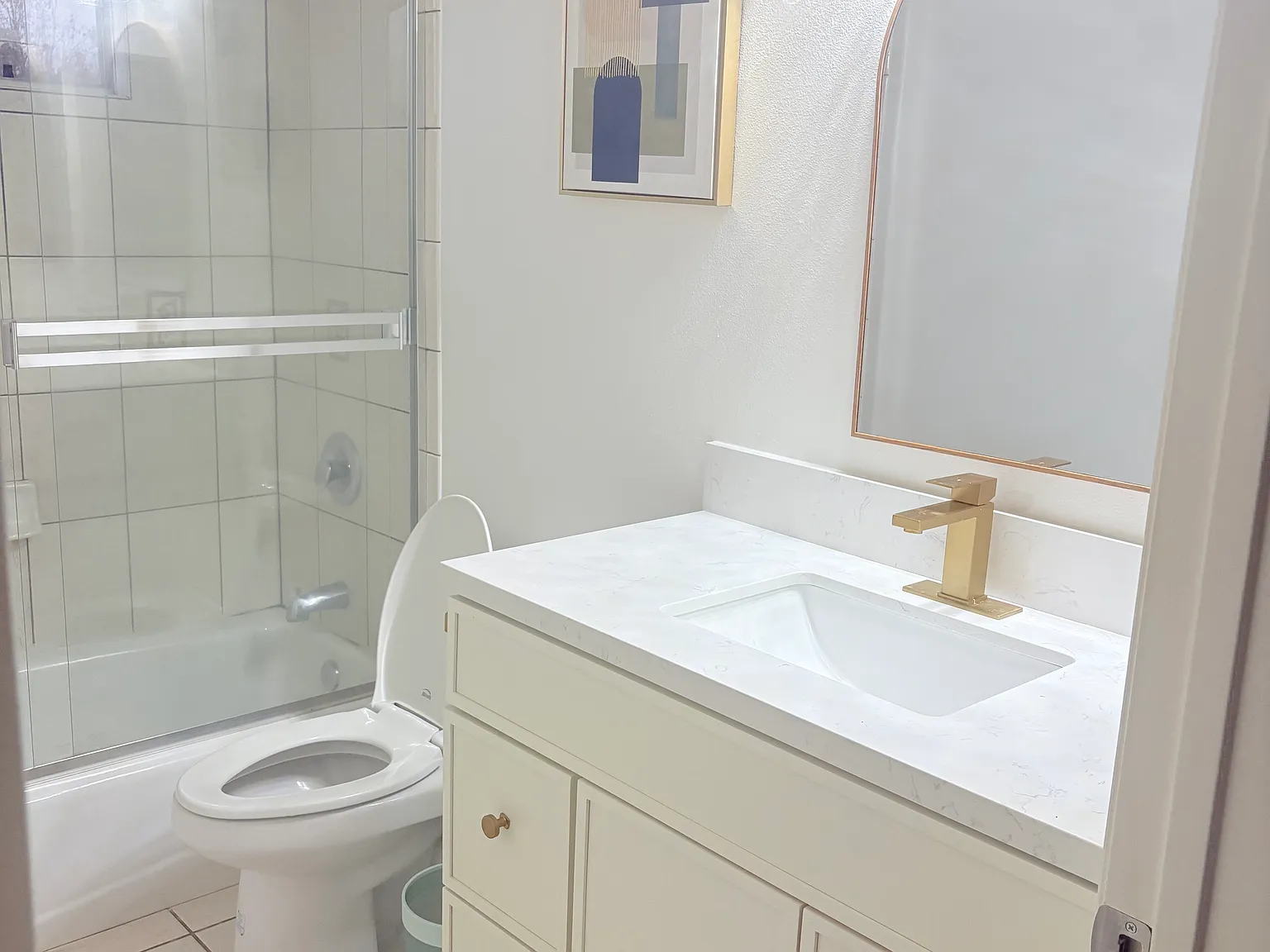 4 bed, $900 — Photo 2