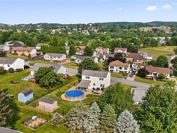 3rd image of 173 Bonita Dr