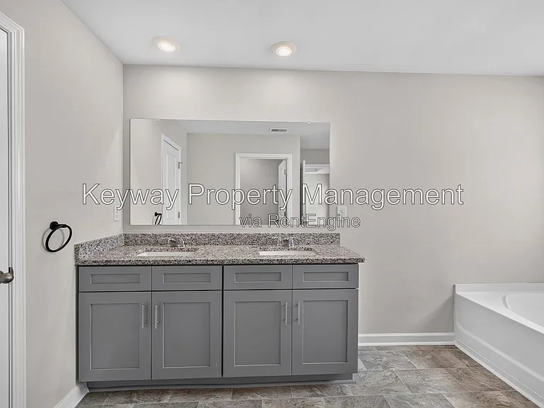 411 Shipwreck Dr — Photo 22