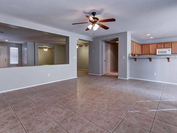 5th image of 2109 W Sunshine Butte Dr