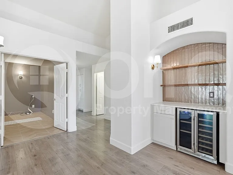 401 S Tiago Dr — Photo 12