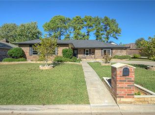 813 Skylark Dr, Denton, TX 76205