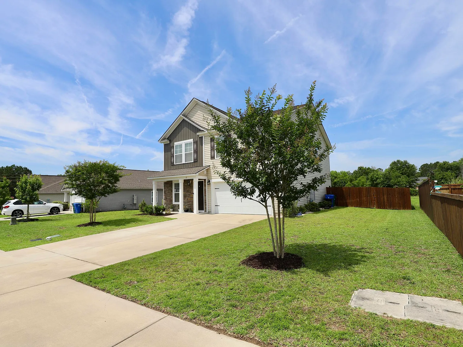 5 bed, 3.0 bath, 2264 sqft, $2,200 — Photo 3